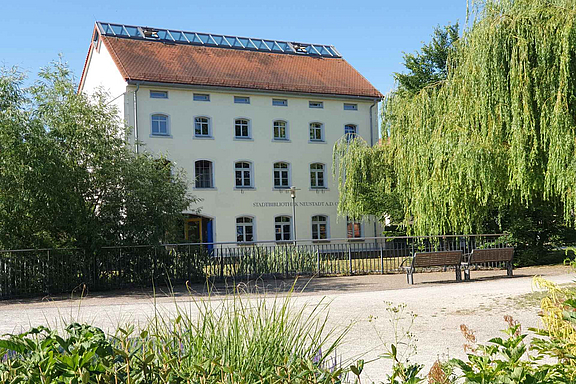 stadtbibliothek-aussen_c_SNO.jpg